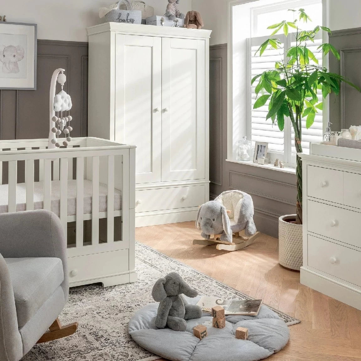 Mamas & Papas Oxford 5 Piece Nursery Room Set – Pure White 3 Mamas & Papas Oxford 5 Piece Nursery Room Set – Pure White