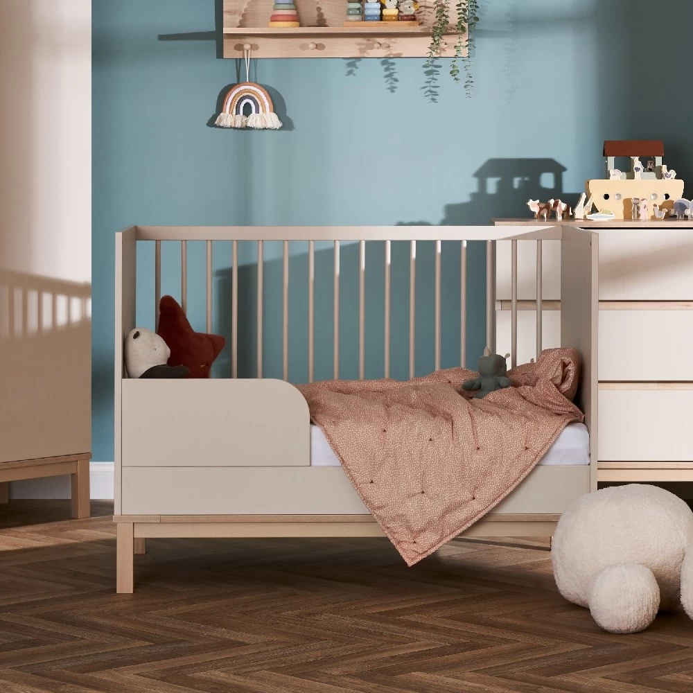 Obaby Astrid 4in1 4 Piece Nursery Room Set/Mattress – Satin/Oak 4 Obaby Astrid 4in1 4 Piece Nursery Room Set/Mattress – Satin/Oak - Image 2