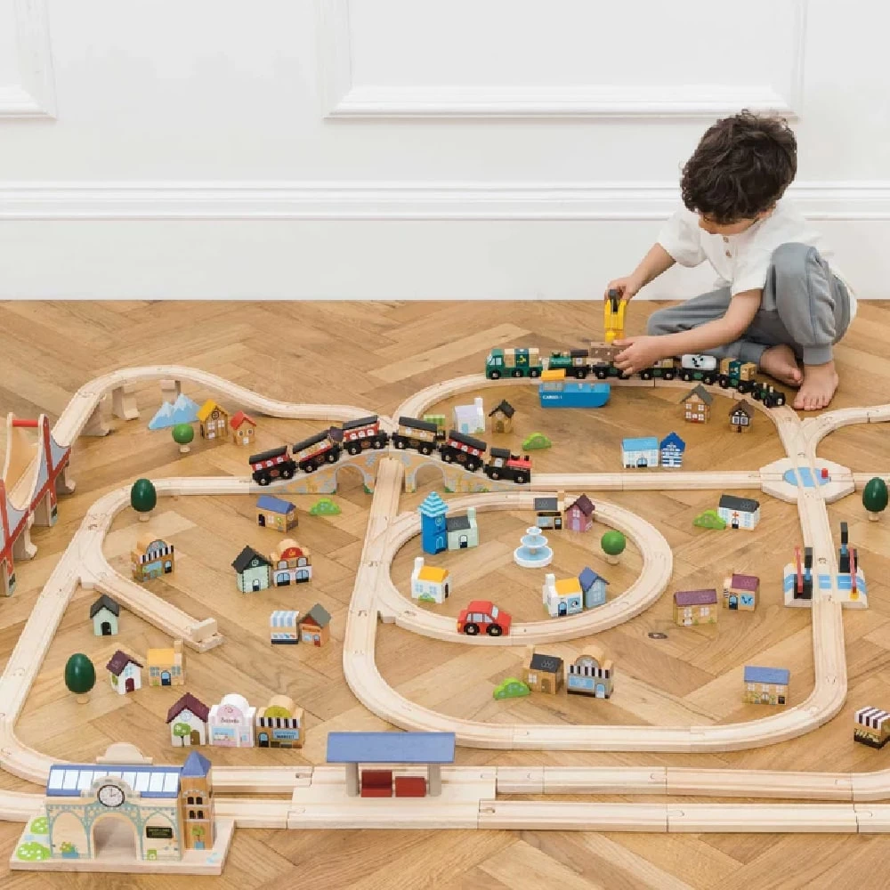 Le Toy Van Royal Express Wooden Toy Train Set 4 Le Toy Van Royal Express Wooden Toy Train Set - Image 2