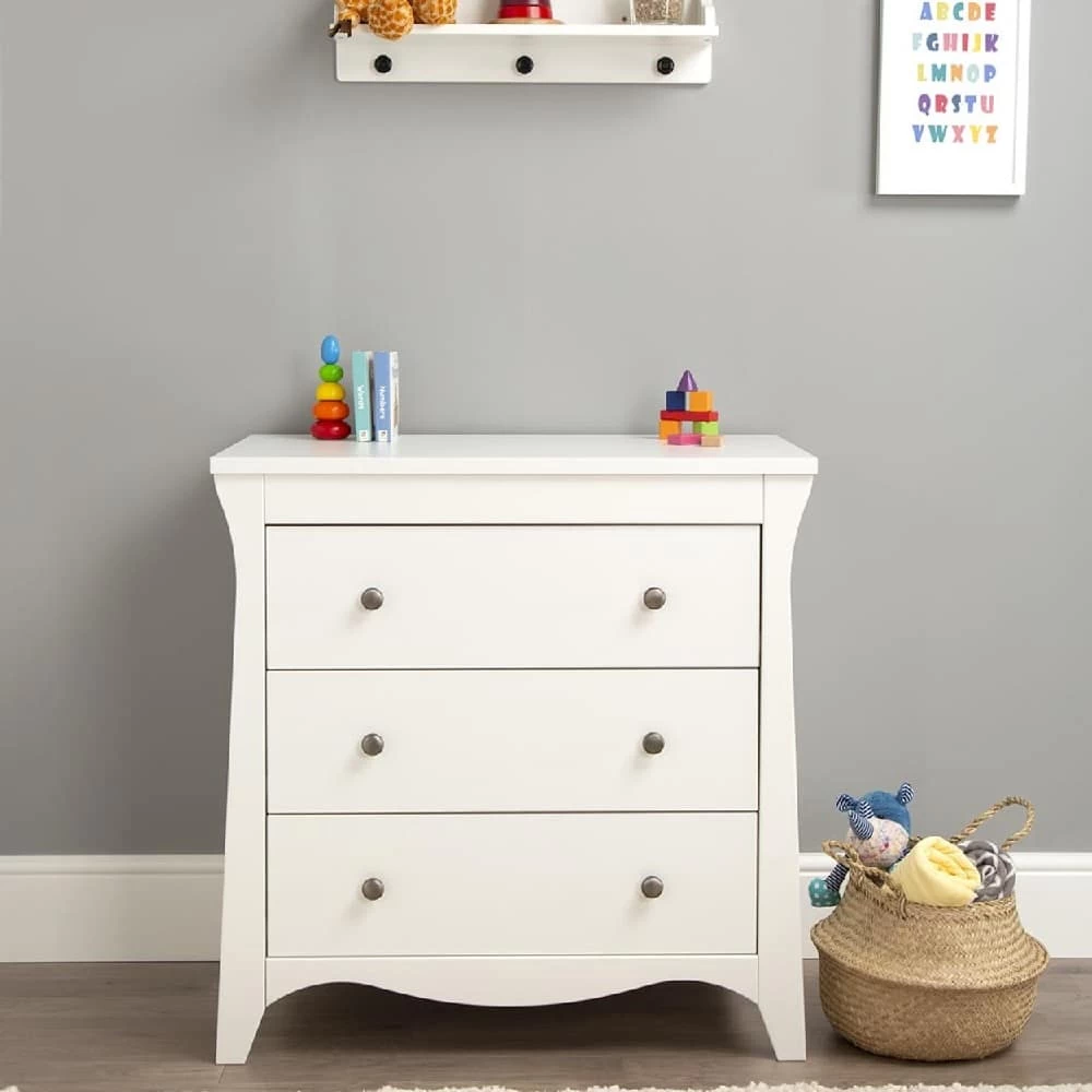 CuddleCo Clara 3 Piece Nursery Set With Mattress – White 6 CuddleCo Clara 3 Piece Nursery Set With Mattress – White - Image 4