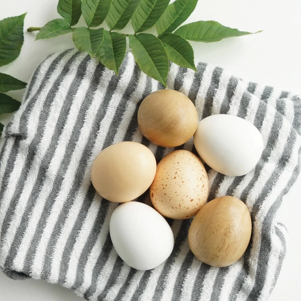 Le Toy Van Farm Eggs Half Dozen Crate 4 Le Toy Van Farm Eggs Half Dozen Crate - Image 2