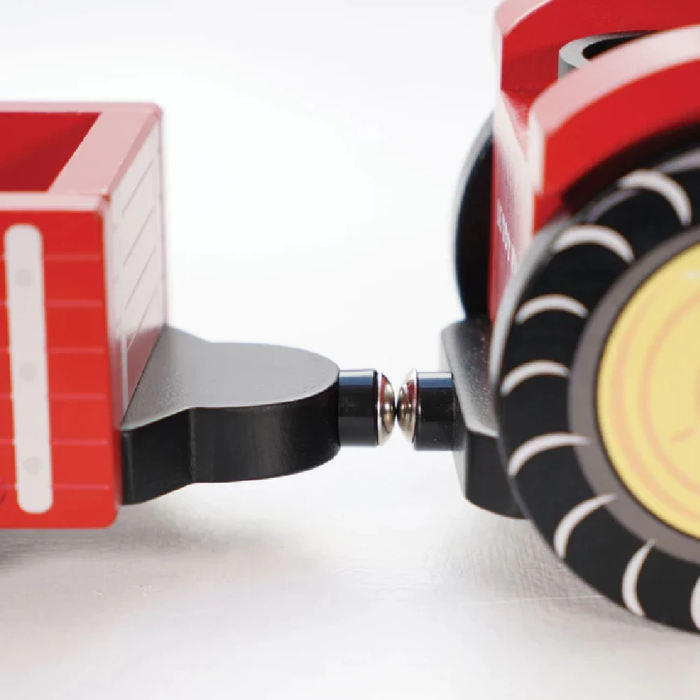 Le Toy Van Farmyard Tractor And Trailer 5 Le Toy Van Farmyard Tractor And Trailer - Image 3